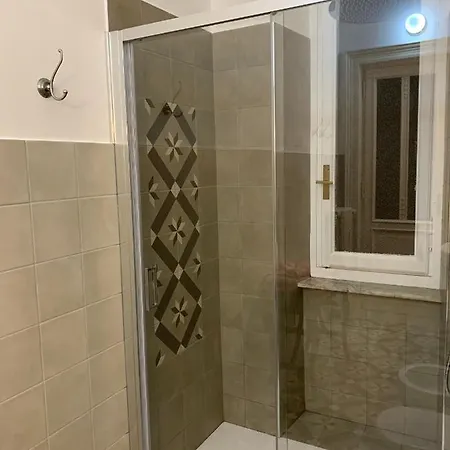 Charming Renovated In Turin- 2 Bathrooms טורינו