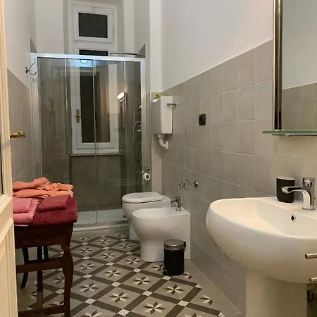 Charming Renovated In Turin- 2 Bathrooms דירה *